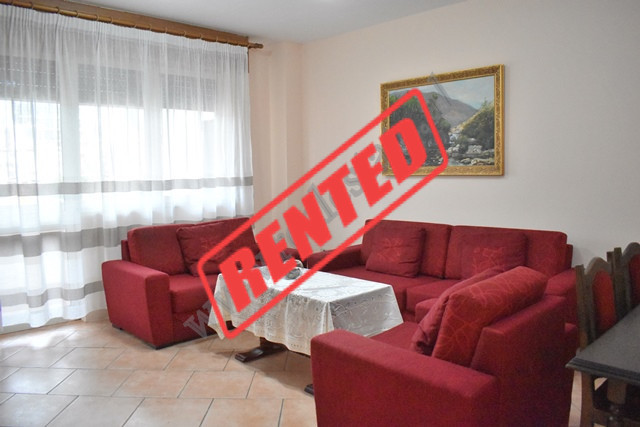 Apartament 1+1 me qira prane rruges Myslym Shyri ne Tirane